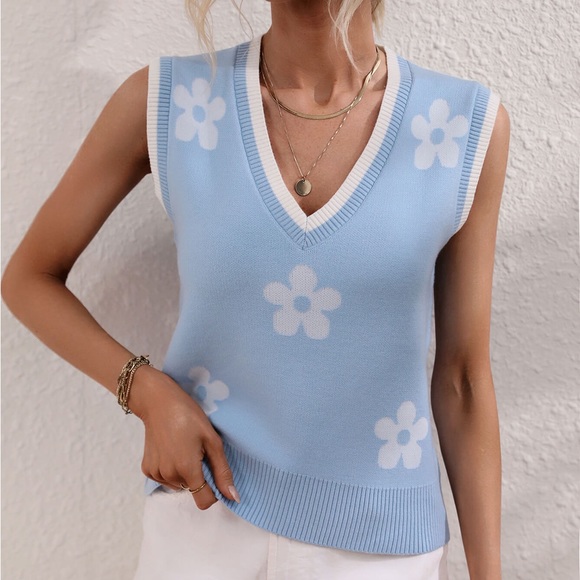 FLORAL RIBBED TRIM SWEATER VEST - Picture 3 of 4